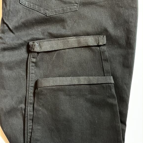 Torrid Sophia Skinny Jeans Destructed Premium Stretch Black NEW Size 26T Tall - Picture 11 of 12